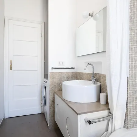 アパート Vintage Hideaway Milan-historic Courtyard