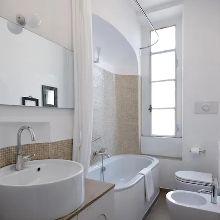 アパート Vintage Hideaway Milan-historic Courtyard ミラノ