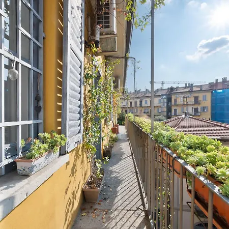 Vintage Hideaway Milan-historic Courtyard