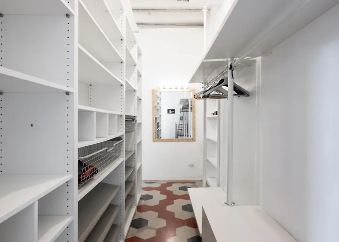 Vintage Hideaway Milan-historic Courtyard Mediolan